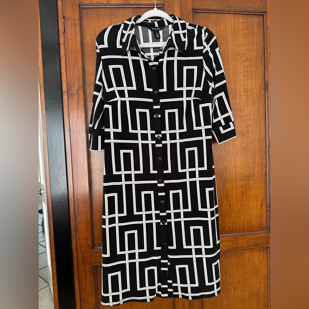 Black & White Geometric Button-Front Women's Dress
